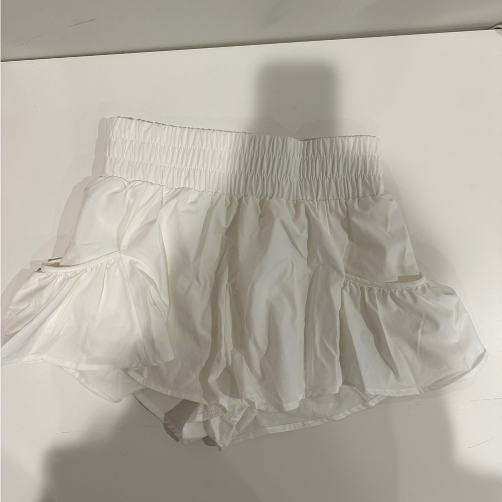 NWOT White Get Your Flirt On Amazon Shorts